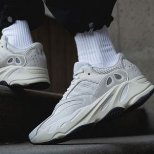 Adidas Yeezy Boost 700 Analog Size 12